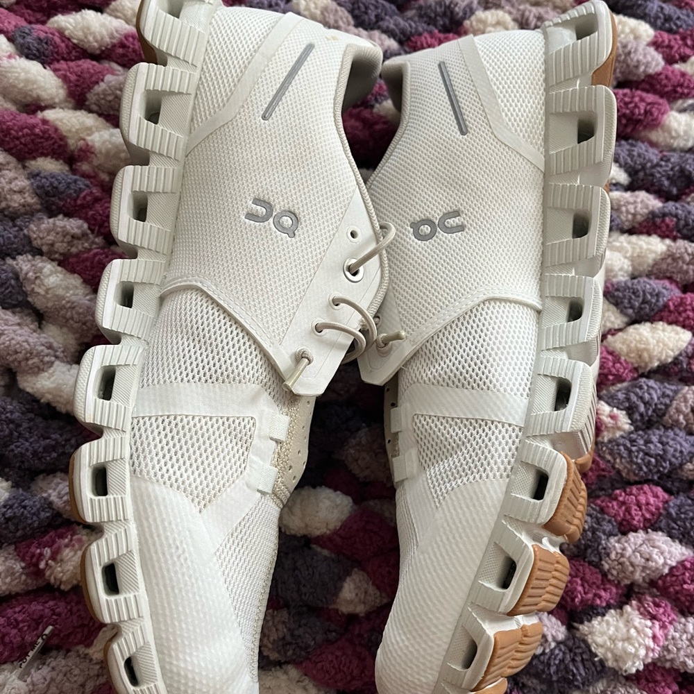 On Running Sneakers. Worn Once. Like New! - image 4